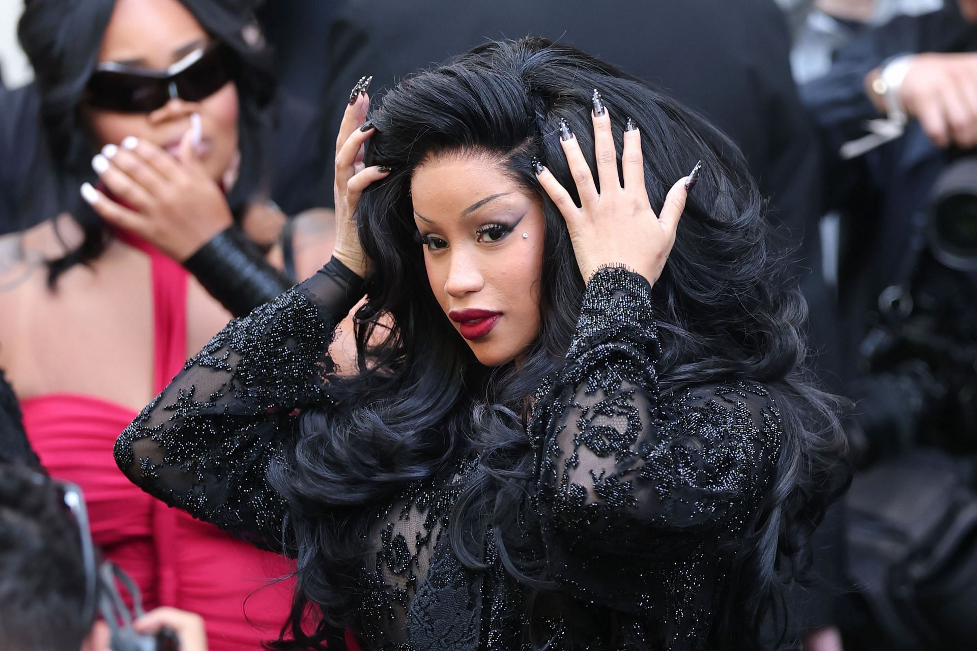 Cardi B at the Paris Fashion Week - Haute Couture Fall/Winter 2025/2026 (Image via Getty)